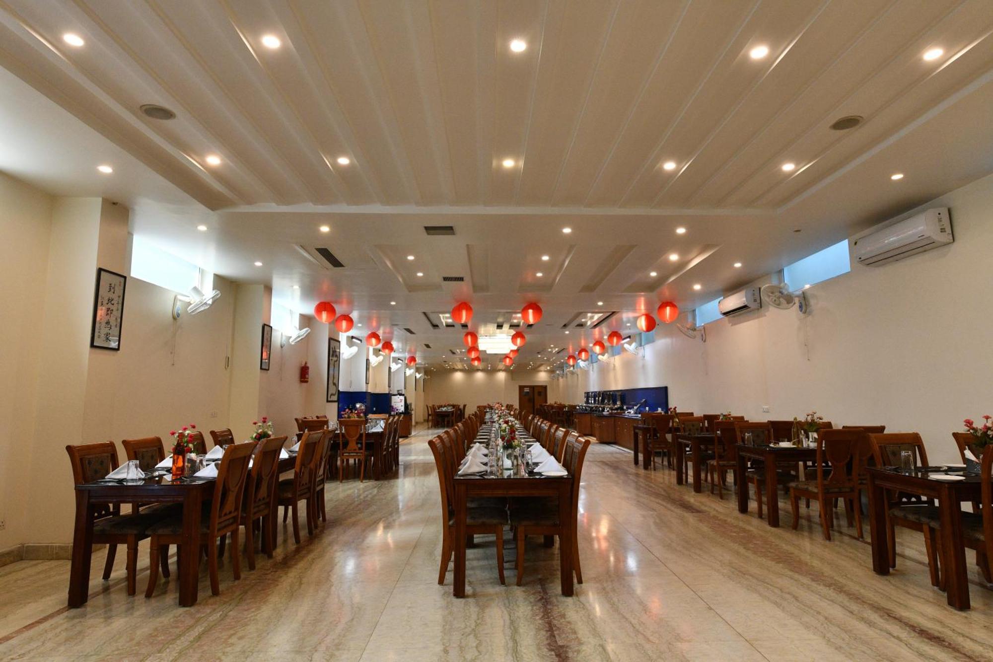 Hotel Anand International Bodh Gaya Exteriör bild